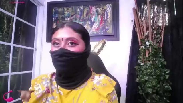 Image 12 of kalpananaisha_ Stream on Chaturbate on 1 month ago