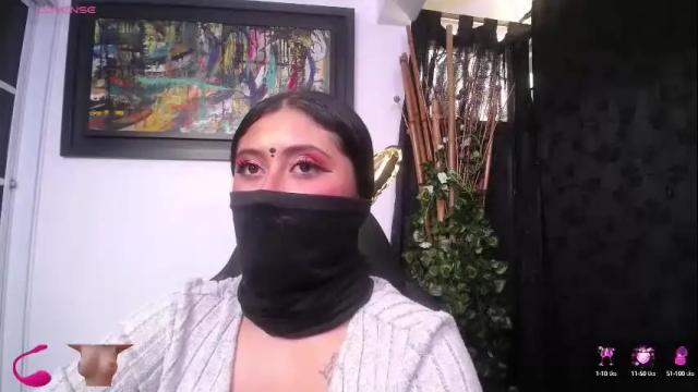 Image 2 of kalpananaisha_ Stream on Chaturbate on 1 month ago
