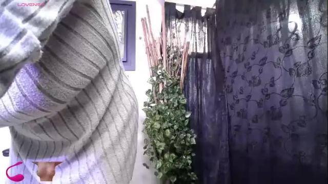 Image 11 of kalpananaisha_ Stream on Chaturbate on 23 days ago