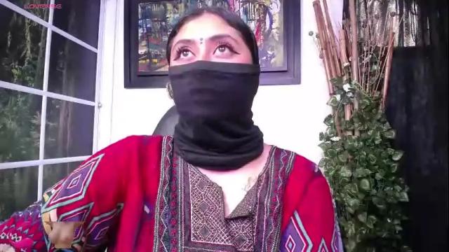 Image 2 of kalpananaisha_ Stream on Chaturbate on 23 days ago