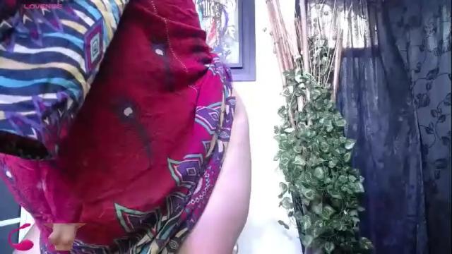 Image 8 of kalpananaisha_ Stream on Chaturbate on 23 days ago