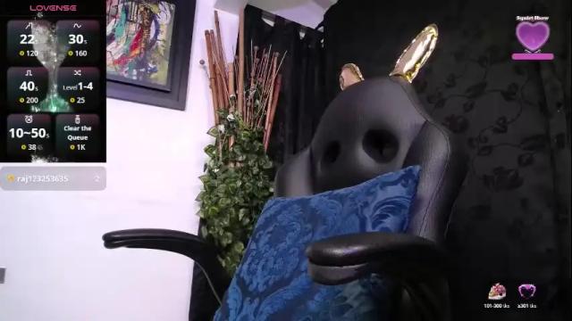 Image 10 of kalpananaisha_ Stream on Chaturbate on 1 day ago