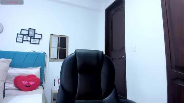 Image 3 of kam_lopez Stream on Chaturbate on 1 month ago
