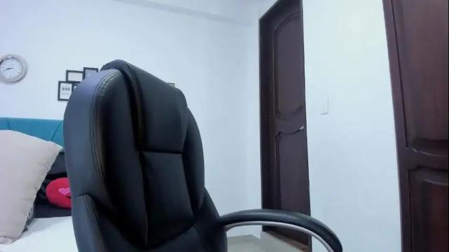 Image 10 of kam_lopez Stream on Chaturbate on 11 days ago