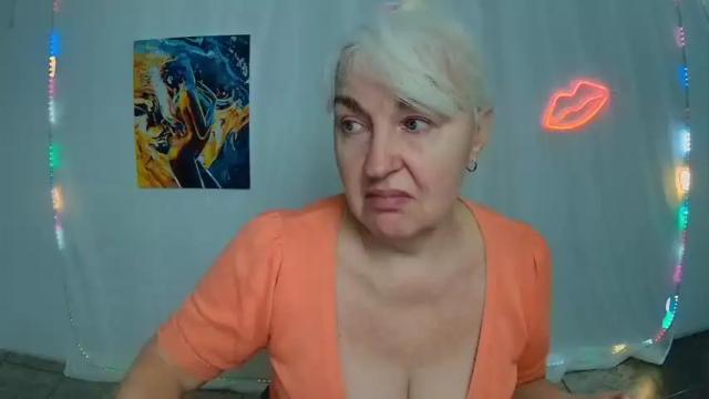 Image 8 of kamaliasim Stream on Chaturbate on 15 months ago