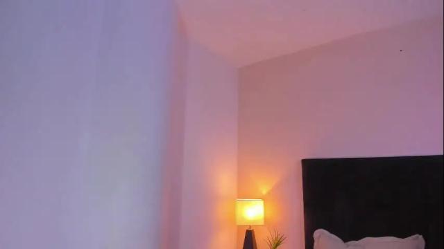 Image 6 of kamell_x26 Stream on Chaturbate on 24 days ago