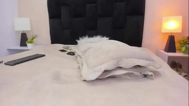 Image 3 of kamell_x26 Stream on Chaturbate on 14 days ago
