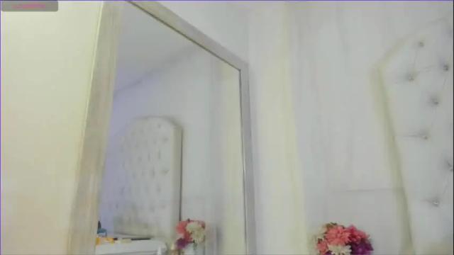Image 8 of kamila_arias Stream on Chaturbate on 1 month ago