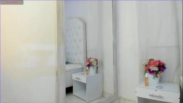 Image 10 of kamila_arias Stream on Chaturbate on 1 month ago