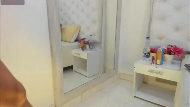 Image 6 of kamila_arias Stream on Chaturbate on 1 month ago