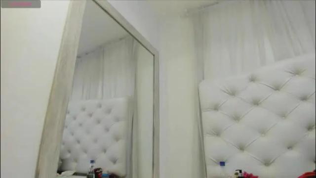 Image 7 of kamila_arias Stream on Chaturbate on 28 days ago