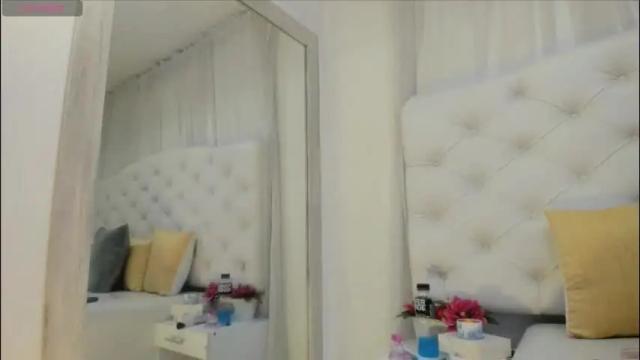 Image 7 of kamila_arias Stream on Chaturbate on 21 days ago