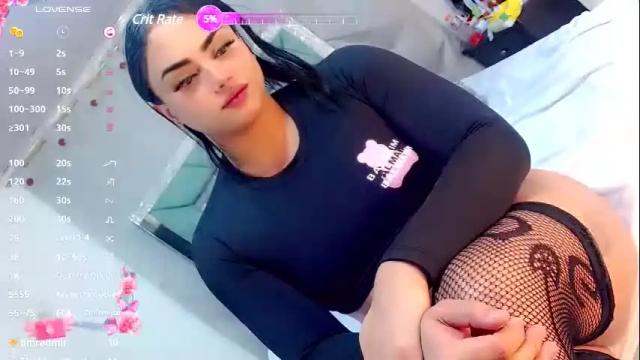Image 3 of kamila_hill Stream on Chaturbate on 1 day ago