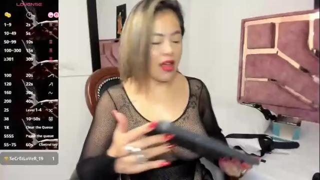 Image 10 of kamilasaavedra Stream on Chaturbate on 24 days ago