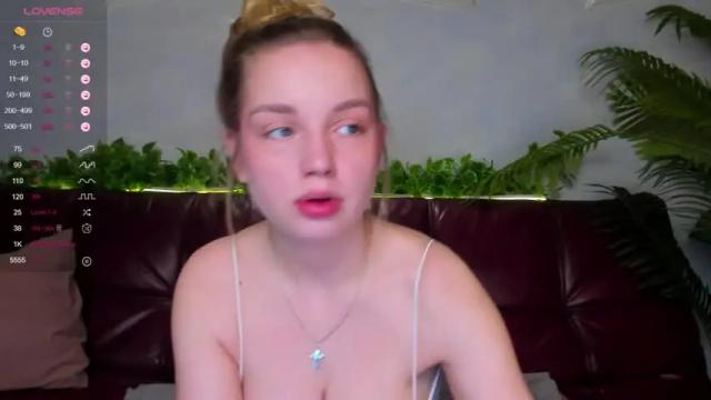 Image 11 of kamilla_hunter Stream on Chaturbate on 12 months ago