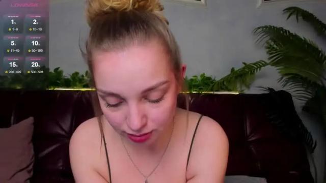 Image 11 of kamilla_hunter Stream on Chaturbate on 12 months ago