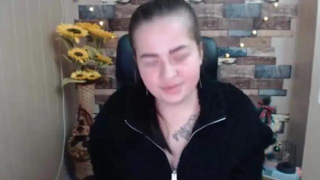 Image 12 of kamillahott Stream on Chaturbate on 19 months ago