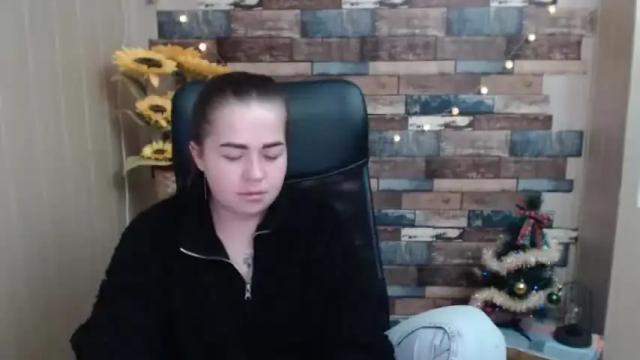 Image 4 of kamillahott Stream on Chaturbate on 19 months ago