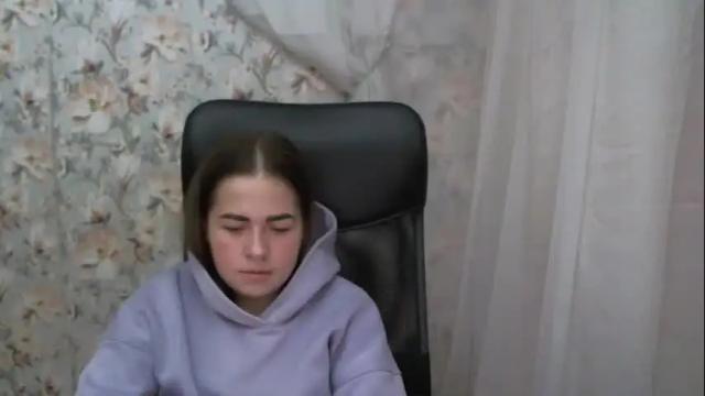 Image 10 of kamillahott Stream on Chaturbate on 19 months ago