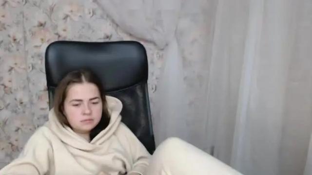 Image 10 of kamillahott Stream on Chaturbate on 18 months ago