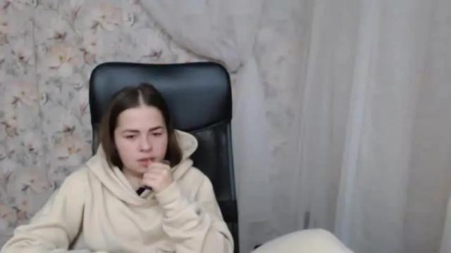 Image 6 of kamillahott Stream on Chaturbate on 18 months ago