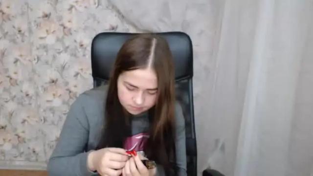 Image 10 of kamillahott Stream on Chaturbate on 18 months ago