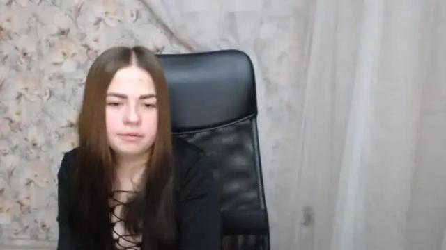 Image 12 of kamillahott Stream on Chaturbate on 18 months ago