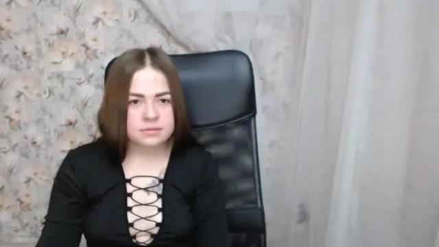 Image 8 of kamillahott Stream on Chaturbate on 18 months ago