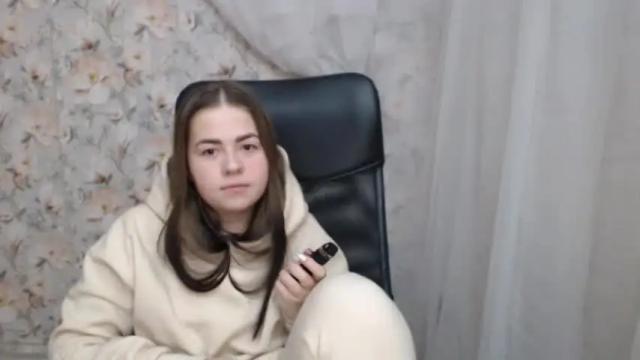 Image 6 of kamillahott Stream on Chaturbate on 18 months ago