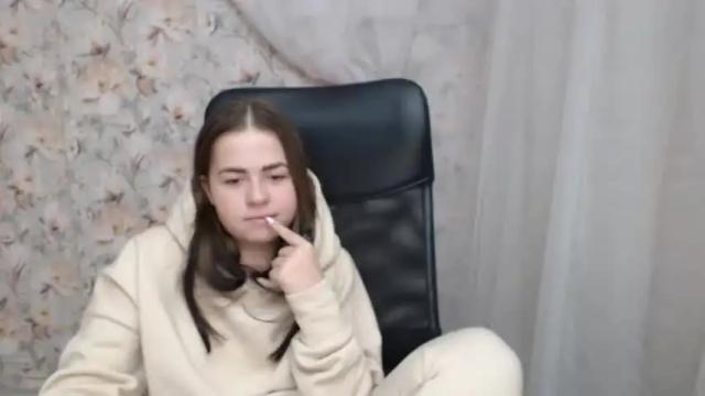 Image 7 of kamillahott Stream on Chaturbate on 18 months ago