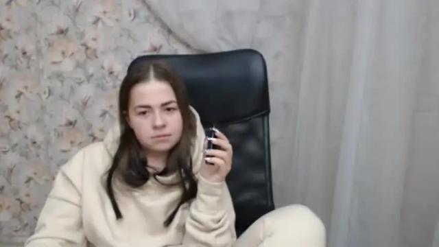 Image 8 of kamillahott Stream on Chaturbate on 18 months ago