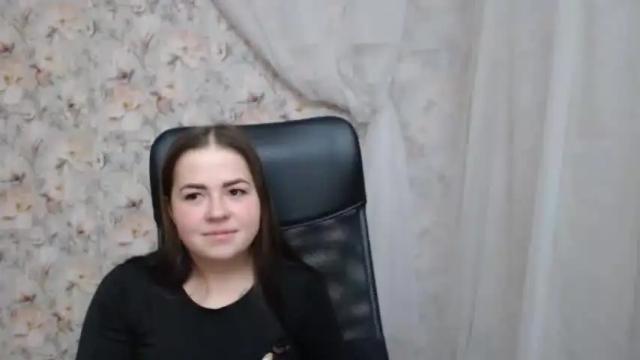 Image 2 of kamillahott Stream on Chaturbate on 17 months ago