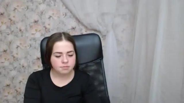 Image 4 of kamillahott Stream on Chaturbate on 17 months ago