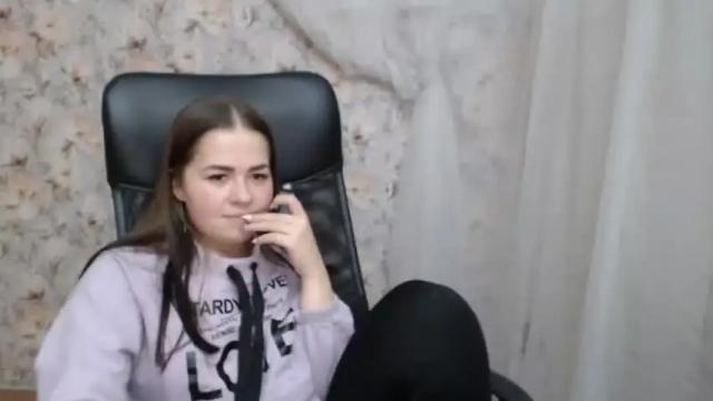 Image 10 of kamillahott Stream on Chaturbate on 17 months ago
