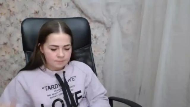 Image 7 of kamillahott Stream on Chaturbate on 17 months ago