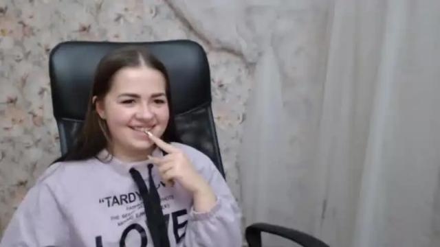Image 8 of kamillahott Stream on Chaturbate on 17 months ago
