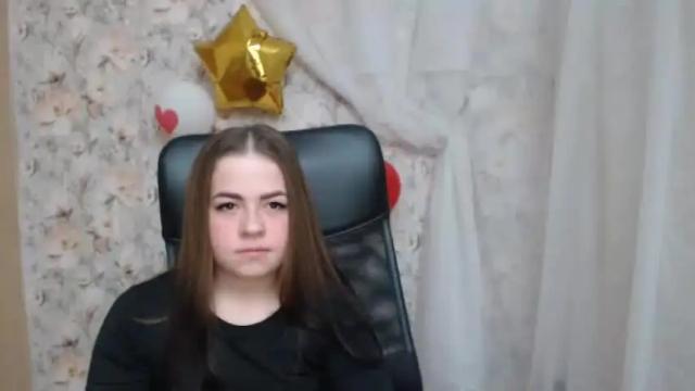Image 11 of kamillahott Stream on Chaturbate on 16 months ago