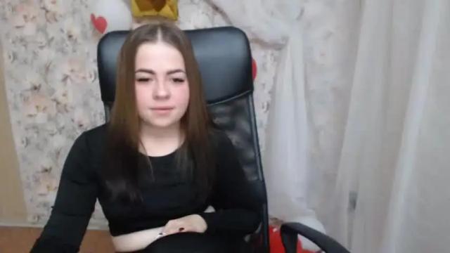 Image 3 of kamillahott Stream on Chaturbate on 16 months ago