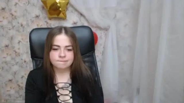 Image 11 of kamillahott Stream on Chaturbate on 16 months ago