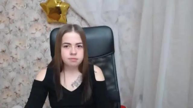 Image 4 of kamillahott Stream on Chaturbate on 16 months ago