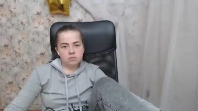 Image 12 of kamillahott Stream on Chaturbate on 16 months ago