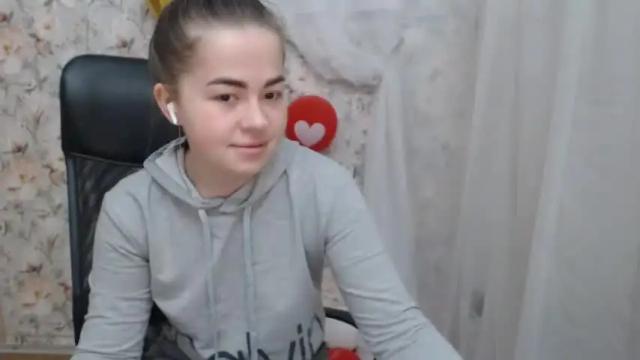 Image 4 of kamillahott Stream on Chaturbate on 16 months ago