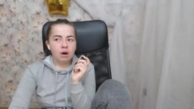 Image 7 of kamillahott Stream on Chaturbate on 16 months ago