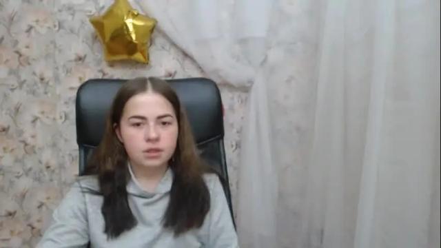 Image 10 of kamillahott Stream on Chaturbate on 16 months ago