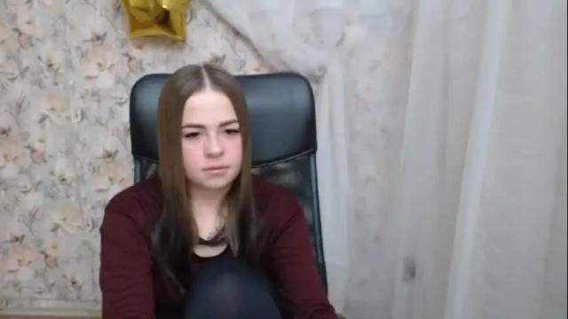 Image 10 of kamillahott Stream on Chaturbate on 16 months ago