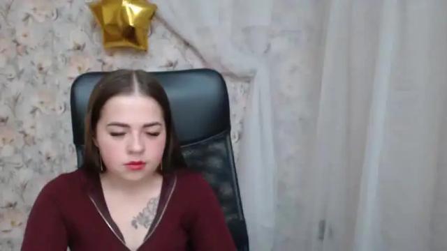 Image 10 of kamillahott Stream on Chaturbate on 15 months ago