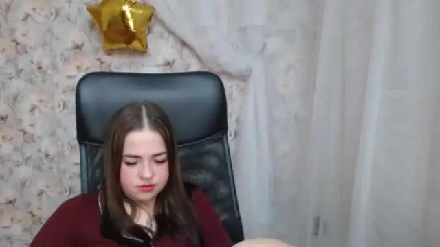 Image 4 of kamillahott Stream on Chaturbate on 15 months ago