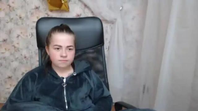 Image 12 of kamillahott Stream on Chaturbate on 15 months ago