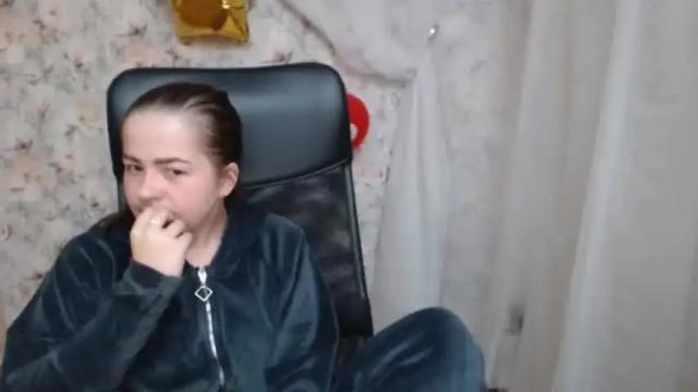 Image 3 of kamillahott Stream on Chaturbate on 15 months ago
