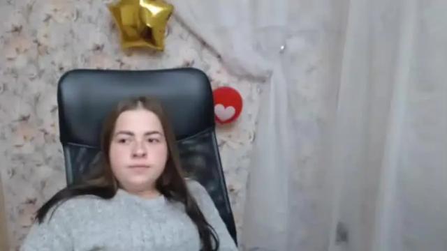 Image 11 of kamillahott Stream on Chaturbate on 15 months ago